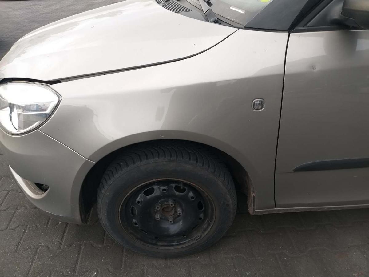 Skoda Favia 2 original Kotflügel vorn links 9202 Cappuccino Facelift Bj.2010